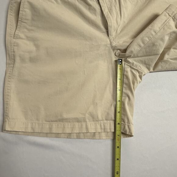 Dockers Casual Button Zip Chino Shorts Women's Size 8 Beige MID RISE - Picture 8 of 10
